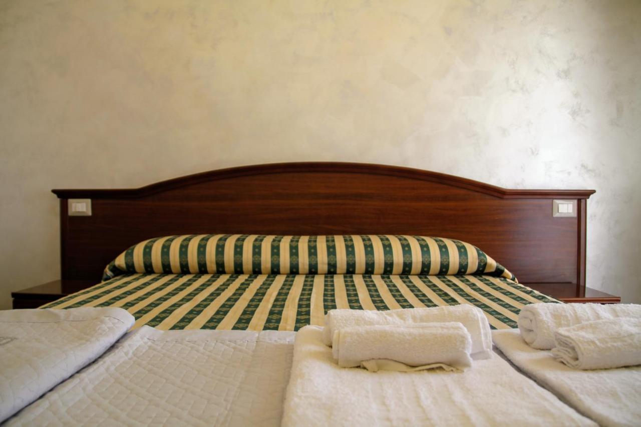 Rooms Dimora Arco - Affitti Brevi Italia 몬테산탄젤로 외부 사진